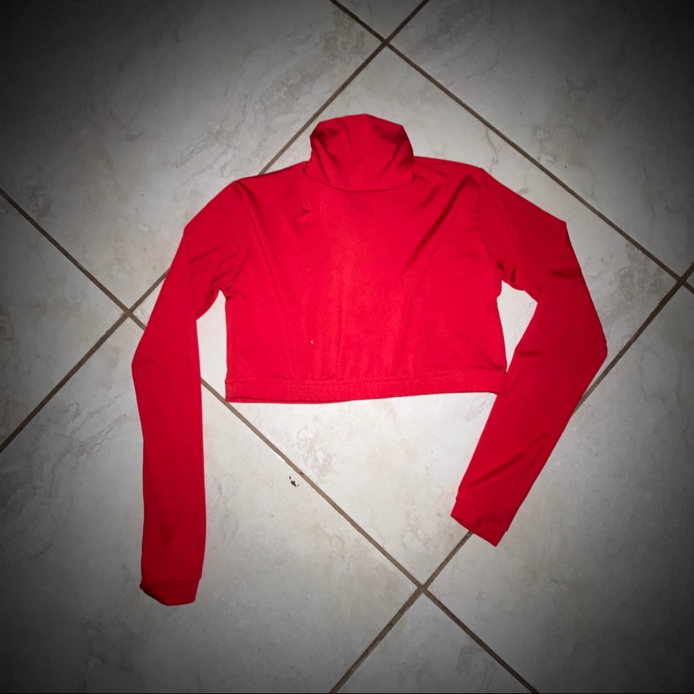 CROPPED DRY FIT TURTLE NECK LONGSLEEVE